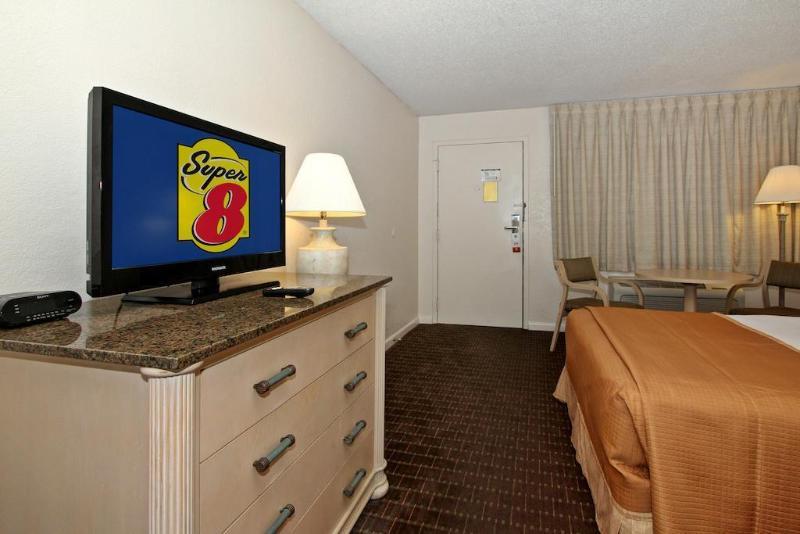 Отель Super 8 By Wyndham Kissimmee/Maingate/Orlando Area Экстерьер фото